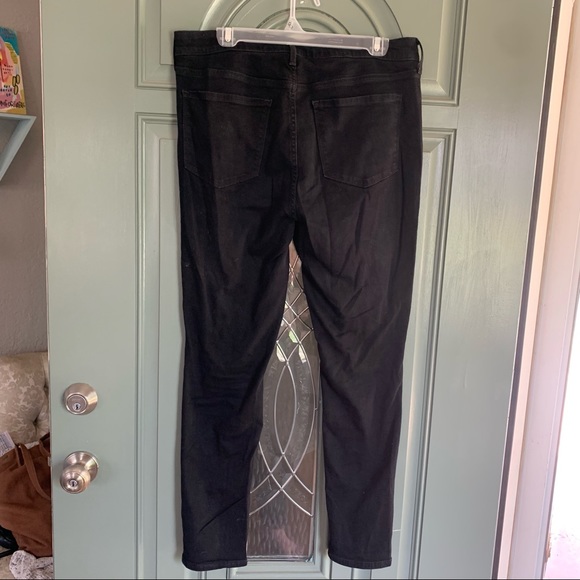 Black distressed jeans - Picture 4 of 4